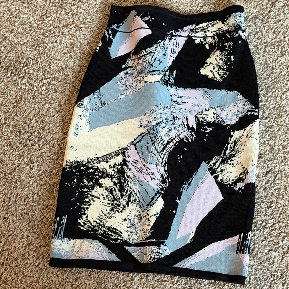 BCBGMaxAzria Black and Cream Abstract Pencil Skirt